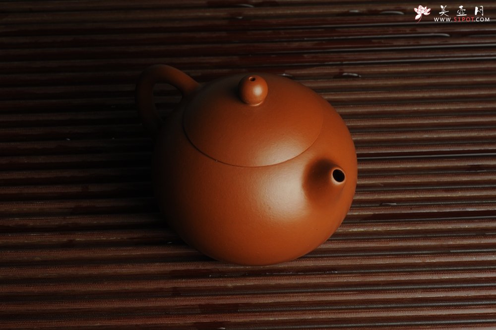 紫砂壶图片：美壶年底特惠 优质金黄朱泥 精工西施  - 美壶网