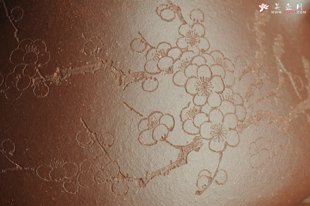 紫砂壶图片：优质紫泥 全手工摹古子冶石瓢 骨肉匀挺 清茗堂助工文气装饰通转梅花 暗香袭来 - 美壶网