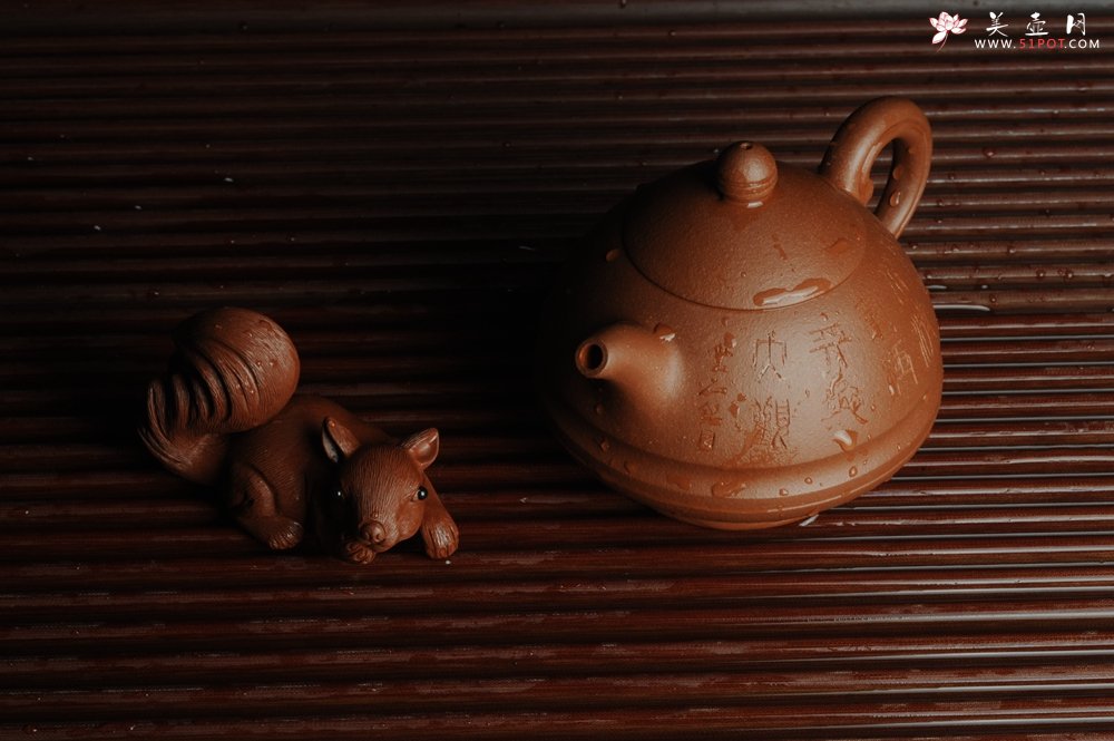 紫砂壶图片：美壶特惠 油润降坡泥 玉笠壶 出水如柱 仰山水清气 极天地大观 - 美壶网