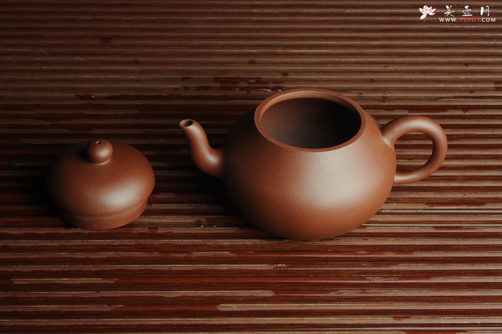 紫砂壶图片：美壶特惠 全手工精品秀雅梨形壶 茶人醉爱 - 美壶网