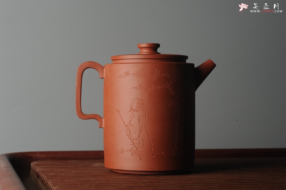 紫砂壶图片：美壶特惠 优质老清水泥文人小壶圆础 助工俞霞即兴装饰 月斜诗梦瘦 风散墨花香 - 美壶网