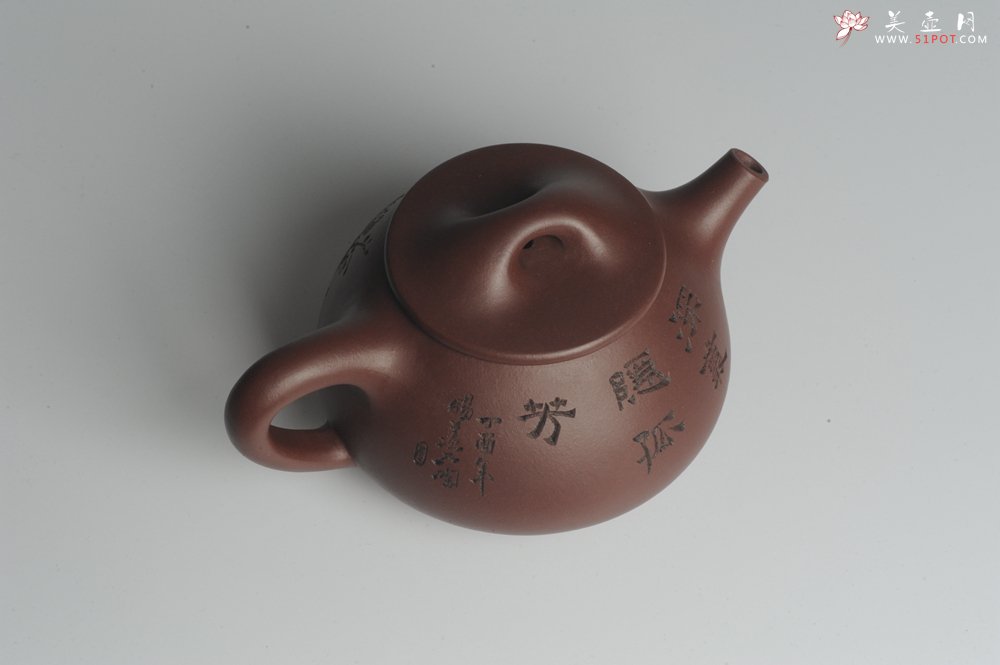 紫砂壶图片：美壶特惠 深丛隐孤芳 经典平盖小石瓢 满瓢（景舟石瓢）装饰菊花 泥料超好高档包装 做工灰常精致 - 美壶网