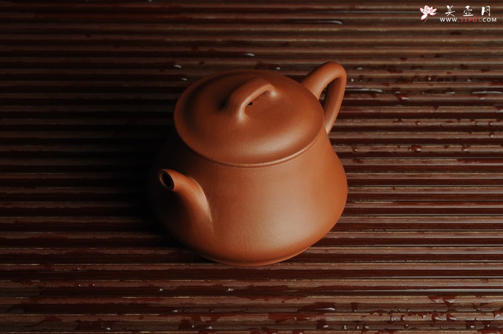 紫砂壶图片：美壶特惠 摹李寒勇影瓢 老清水泥 茶人醉爱 - 美壶网