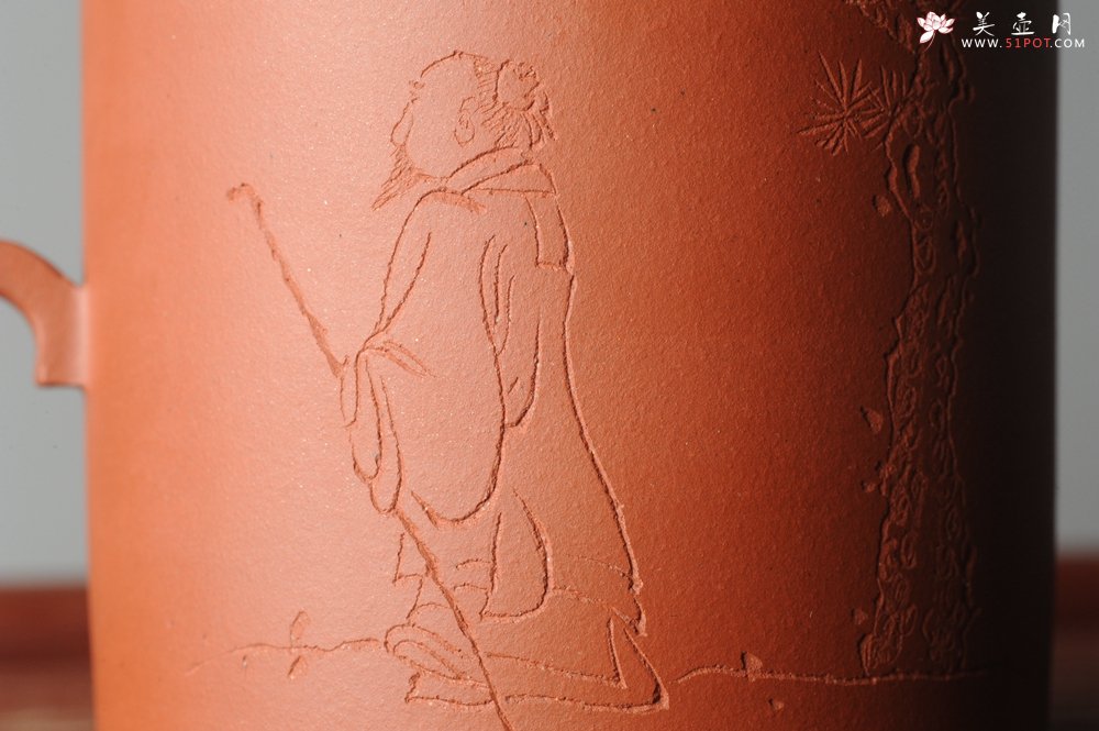 紫砂壶图片：美壶特惠 优质老清水泥文人小壶圆础 助工俞霞即兴装饰 月斜诗梦瘦 风散墨花香 - 美壶网