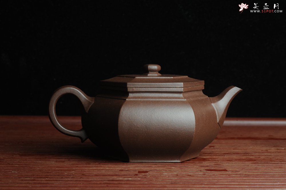 紫砂壶图片：美壶回馈壶友特惠 老紫泥精致全手工大彬六方 - 美壶网