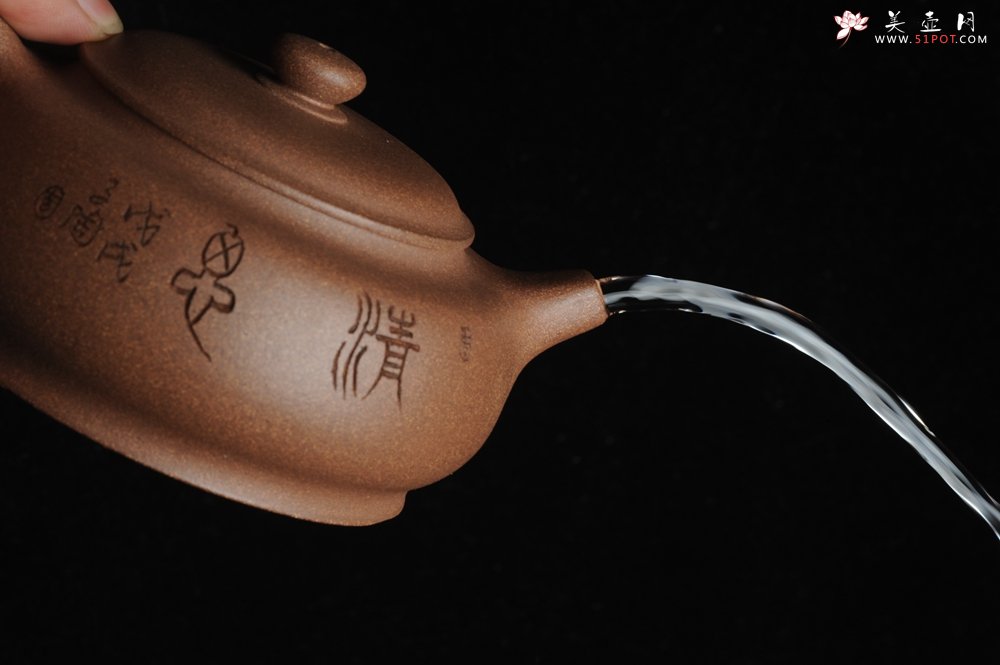 紫砂壶图片：美壶特惠 优质老段泥精致涌泉 卧石图 养后温润可人 - 美壶网