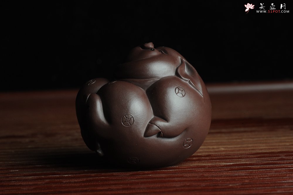 紫砂壶图片：美宠特惠 一团和气猪 神态细腻 做工灰常精致 手工茶宠 - 美壶网