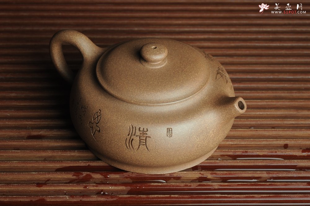 紫砂壶图片：美壶特惠 优质老段泥精致涌泉 卧石图 养后温润可人 - 美壶网