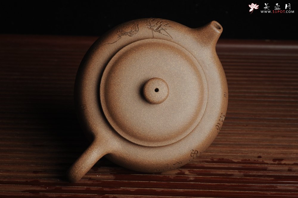 紫砂壶图片：美壶特惠 优质老段泥精致涌泉 卧石图 养后温润可人 - 美壶网