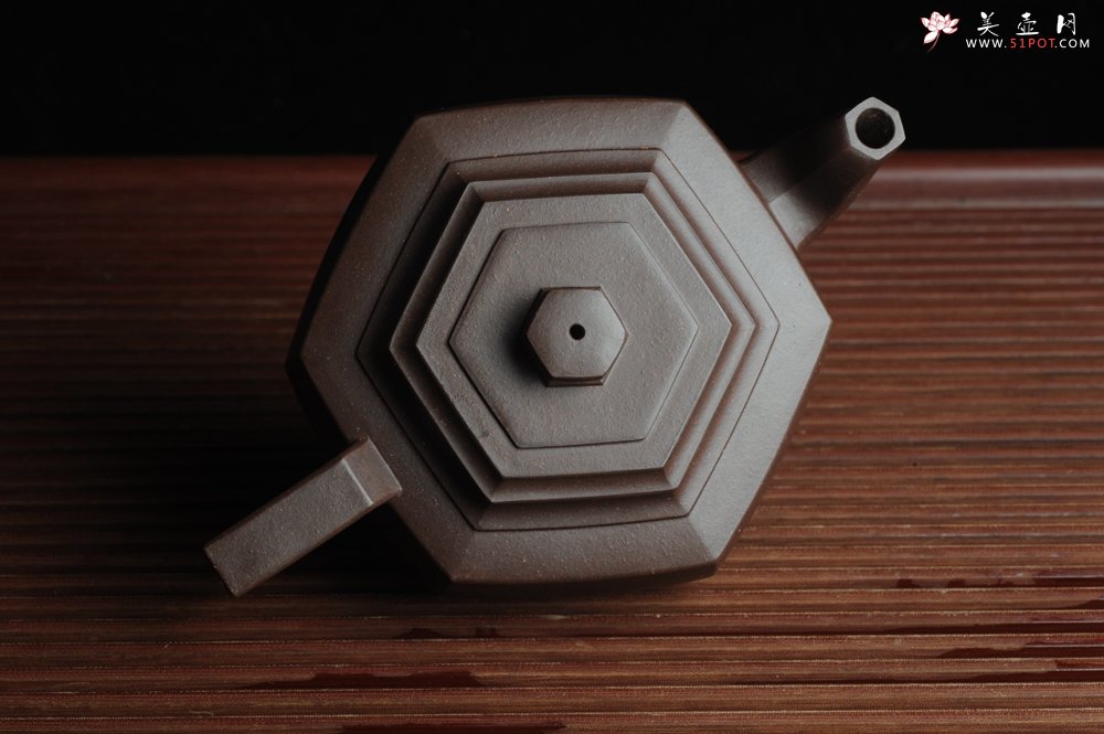 紫砂壶图片：美壶特惠 精致全手工六方雪华 泥料超好 - 美壶网