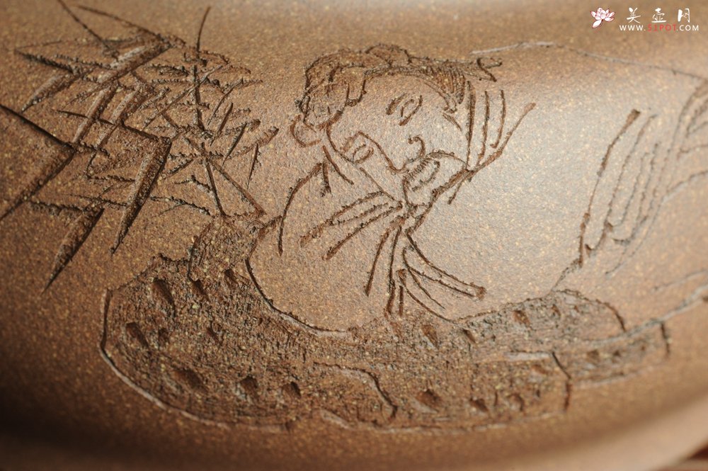 紫砂壶图片：美壶特惠 优质老段泥精致涌泉 卧石图 养后温润可人 - 美壶网