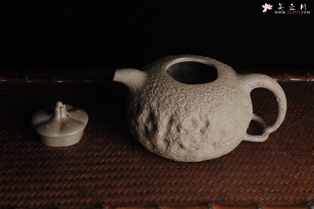 紫砂壶图片：美壶特惠 精品老青段全手工供春 龚春 异形盖 难度大 肌理丰富 - 美壶网