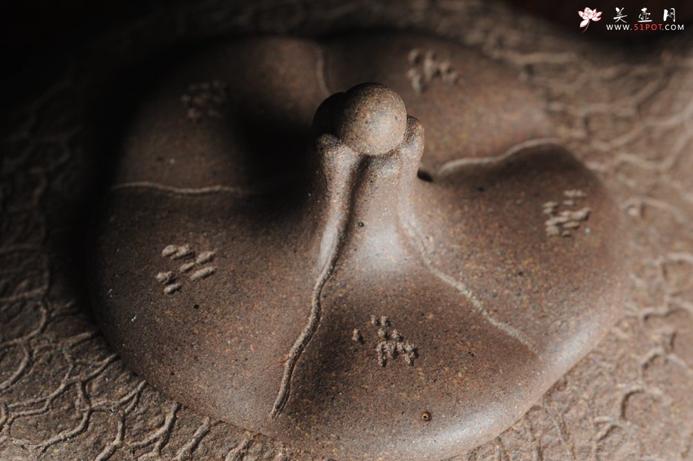 紫砂壶图片：美壶特惠 精品老青段全手工小供春 龚春 异形盖 难度大 肌理丰富 - 美壶网