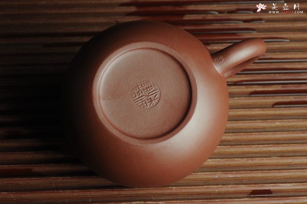 紫砂壶图片：美壶福利特惠 精工西施 精刻松鼠 - 美壶网