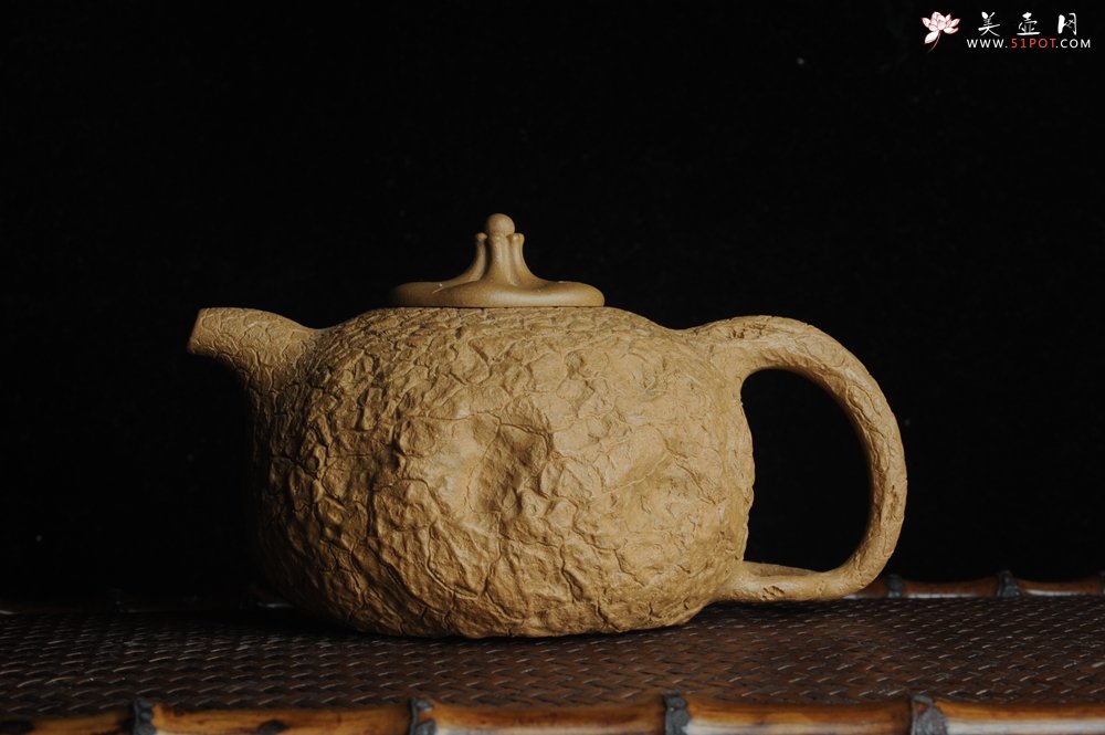 紫砂壶图片：美壶特惠 优质黄金段全手工龚春 供春 异型盖 难度大 肌理丰富 - 美壶网