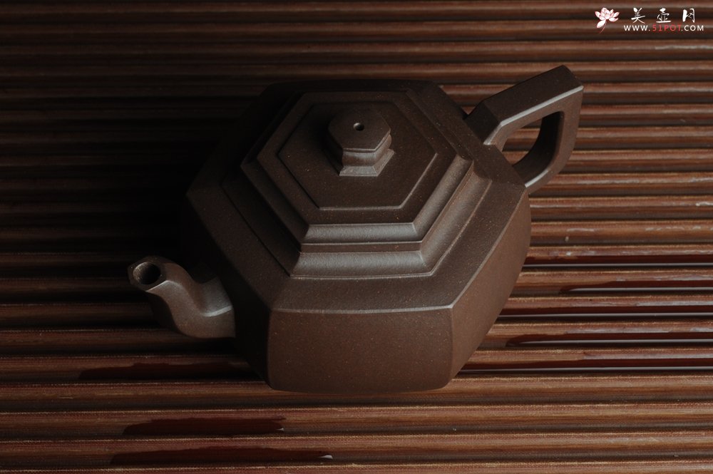 紫砂壶图片：美壶特惠 精致全手工六方雪华 泥料超好 - 美壶网