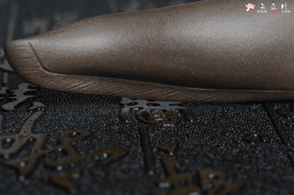 紫砂壶图片：美宠特惠 年年有余鱼  神态细腻 做工灰常精致 手工茶宠 - 美壶网