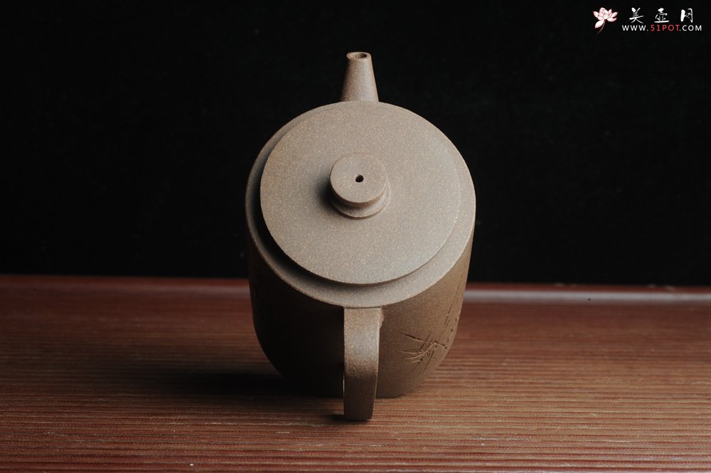 紫砂壶图片：美壶特惠 优质老段泥文人小壶圆础 助工俞霞即兴装饰 君似竹贤圣人心 - 美壶网