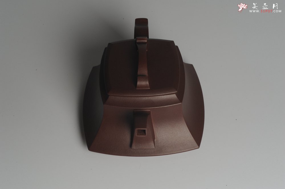 紫砂壶图片：原创精致全手工四方吉玉壶 难度大线条流畅 - 美壶网