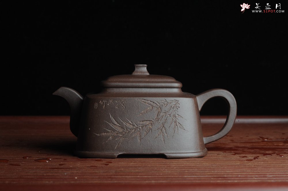 紫砂壶图片：美壶特惠 高手刻竹 全手工四方福明壶 泥料超好 - 美壶网