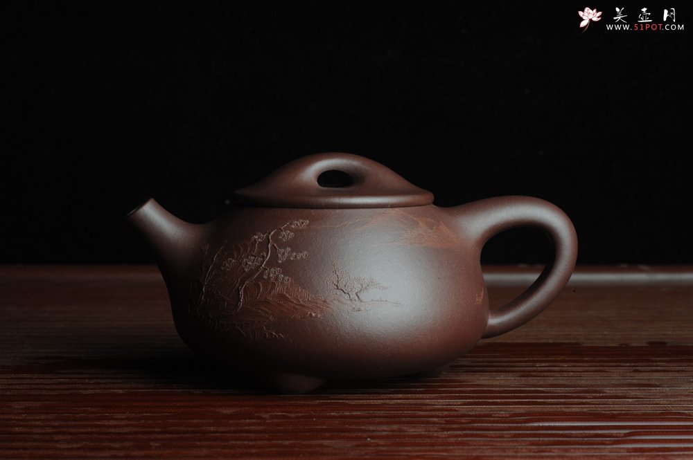 紫砂壶图片：美壶特惠 经典平盖小石瓢 满瓢（景舟石瓢）泥绘山水 江清月近人 单色泥绘更显功力 - 美壶网