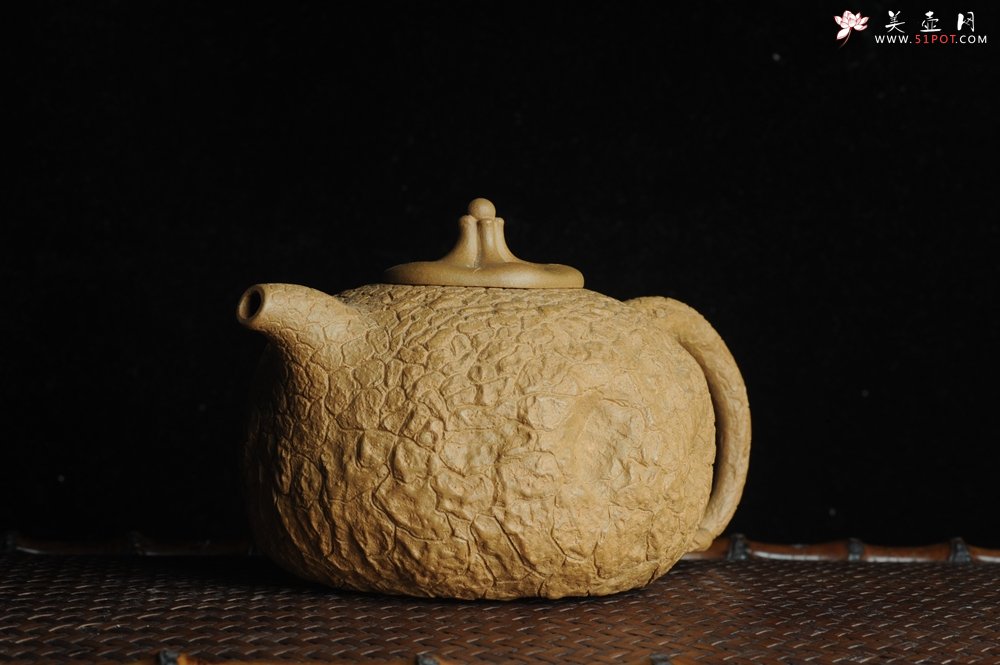 紫砂壶图片：美壶特惠 优质黄金段全手工龚春 供春 异型盖 难度大 肌理丰富 - 美壶网