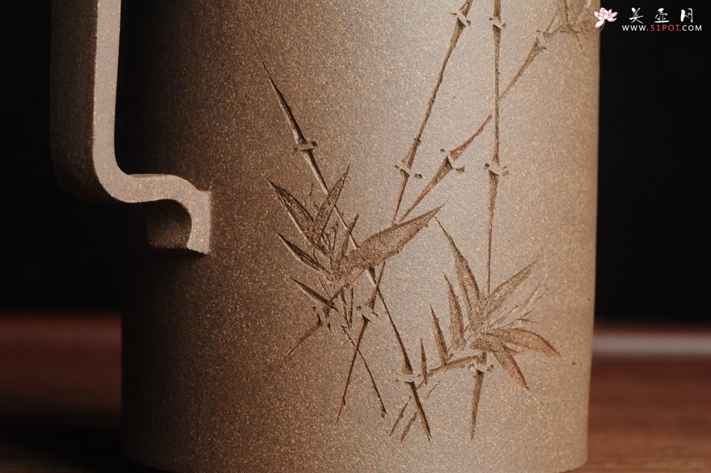 紫砂壶图片：美壶特惠 优质老段泥文人小壶圆础 助工俞霞即兴装饰 君似竹贤圣人心 - 美壶网