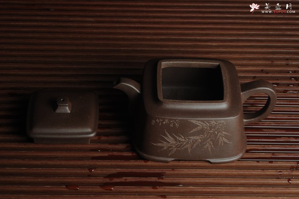 紫砂壶图片：美壶特惠 高手刻竹 全手工四方福明壶 泥料超好 - 美壶网