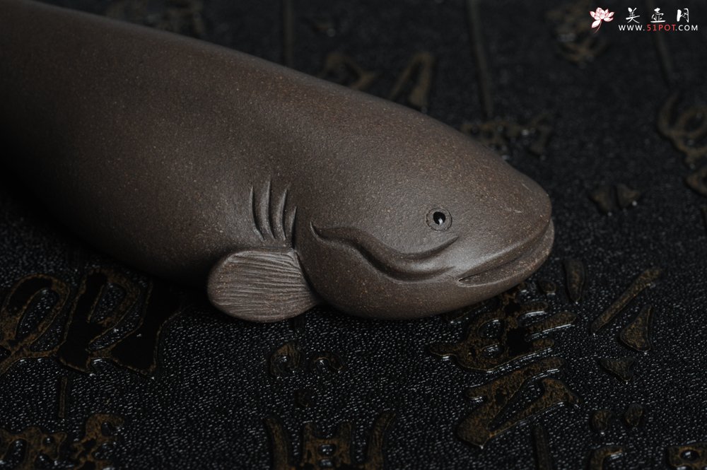 紫砂壶图片：美宠特惠 年年有余鱼  神态细腻 做工灰常精致 手工茶宠 - 美壶网