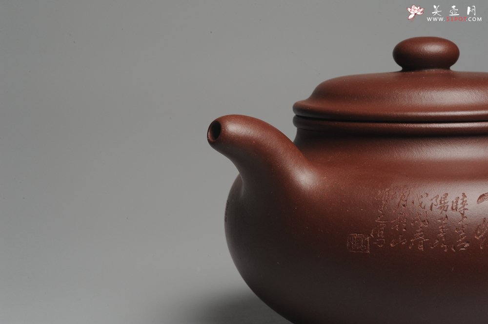 紫砂壶图片：【预定】难度超大 实力派杨老师全手工大亨仿古 大品650cc气势非凡 古韵悠悠  深得老味 - 美壶网