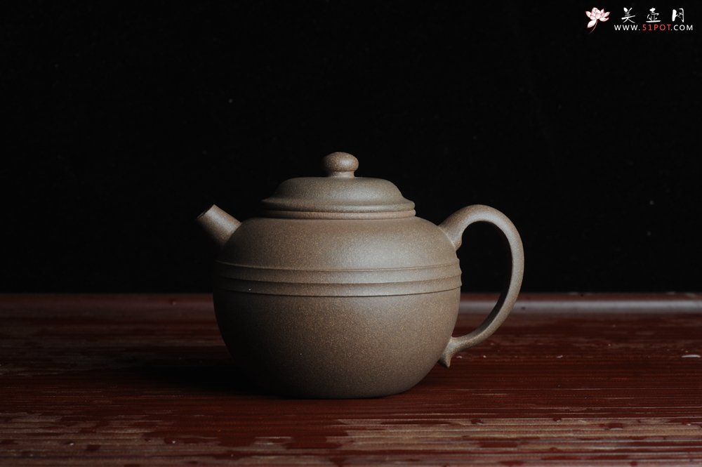 紫砂壶图片：美壶特惠 精致老段泥腰线巨轮 炮管直流 杀茶力器 茶人醉爱 - 美壶网