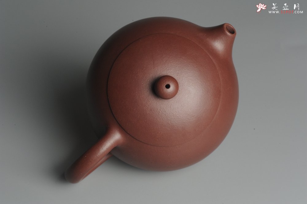 紫砂壶图片：全手工端庄秀雅倒把小西施 - 美壶网