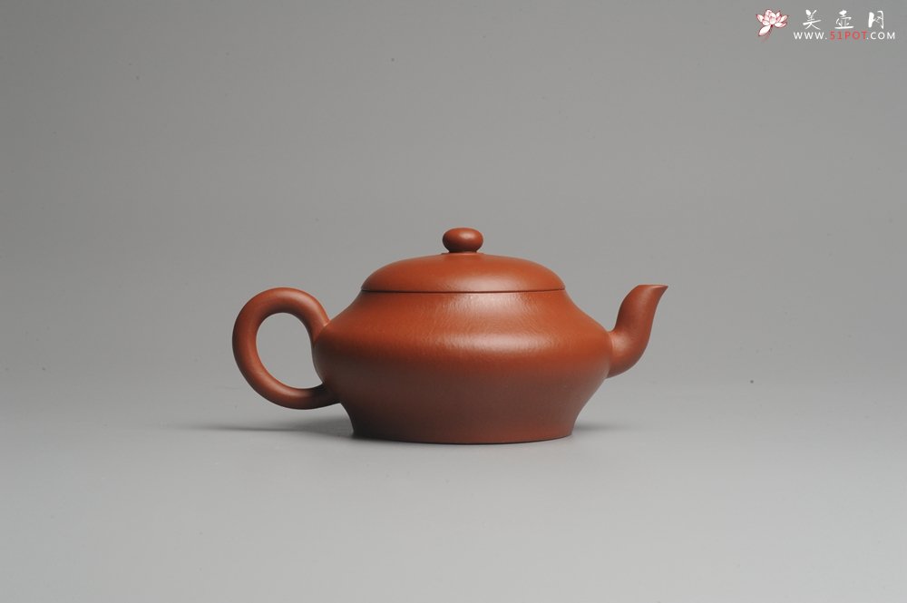 紫砂壶图片：小煤窑朱泥 全手工扁灯壶 端庄秀雅 - 美壶网
