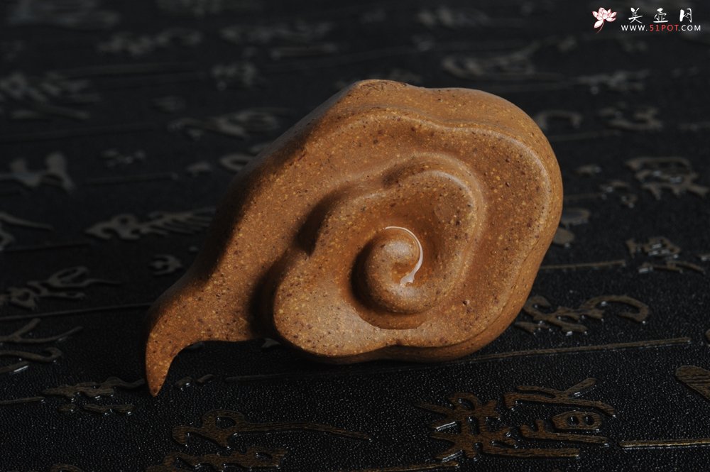 紫砂壶图片：美宠特惠 优质老段泥祥云茶宠 手把件  - 美壶网