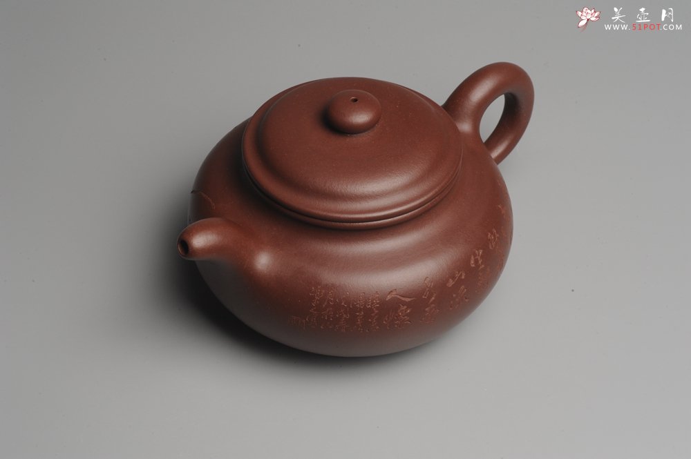 紫砂壶图片：【预定】难度超大 实力派杨老师全手工大亨仿古 大品650cc气势非凡 古韵悠悠  深得老味 - 美壶网