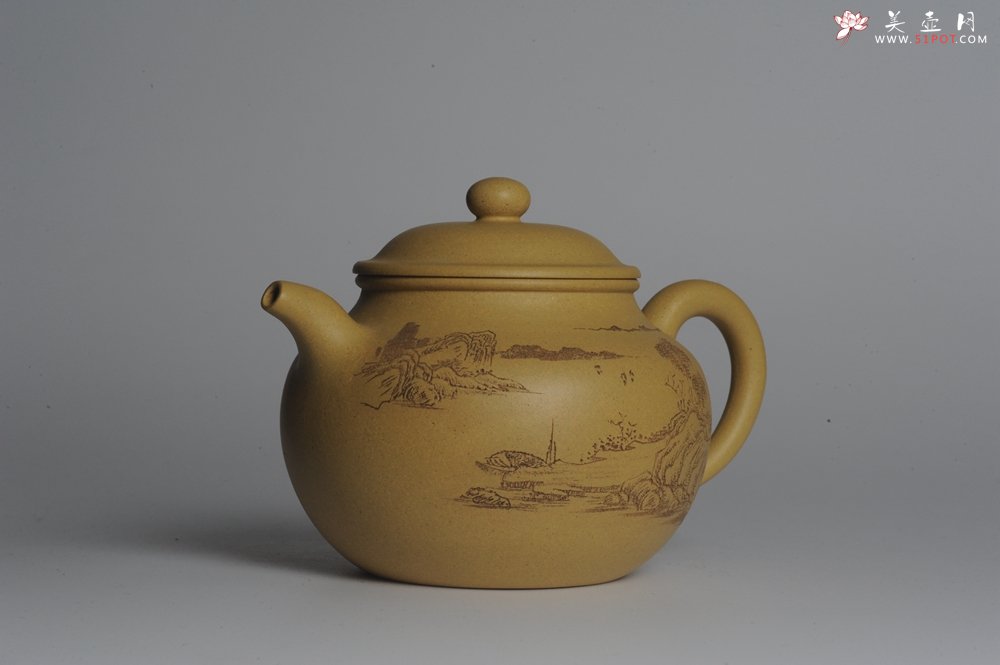 紫砂壶图片：美壶特惠 精工本山段山水莲子壶 端庄秀雅 人品若山极崇峻 情怀与水同清幽 - 美壶网