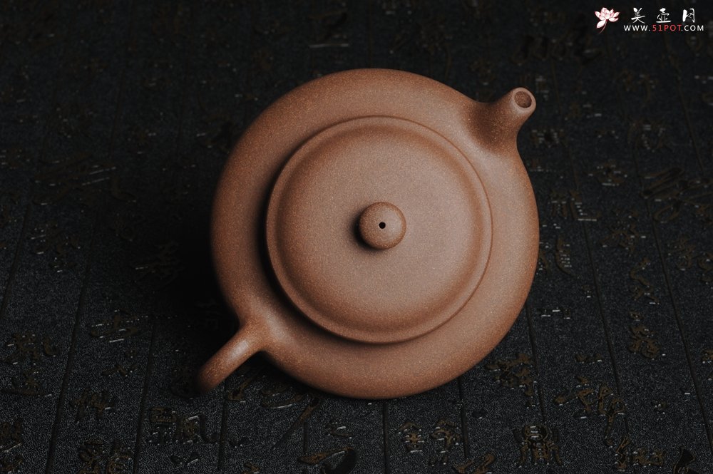 紫砂壶图片：美壶特惠 老段泥虚扁 做工精致 茶人醉爱 - 美壶网