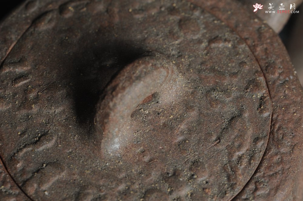 紫砂壶图片：美壶特惠 学苑派 仿龙文风格 青铜器质感 薄胎高秦权 - 美壶网