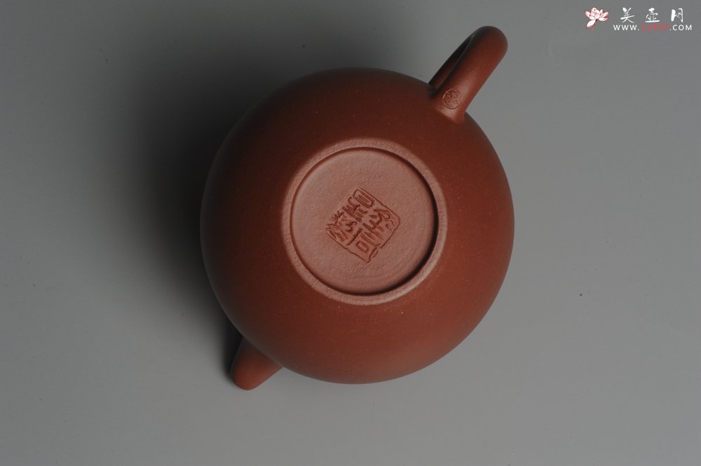 紫砂壶图片：油润底曹青 全手工寿珍掇球 深得老味 做工超好 - 美壶网