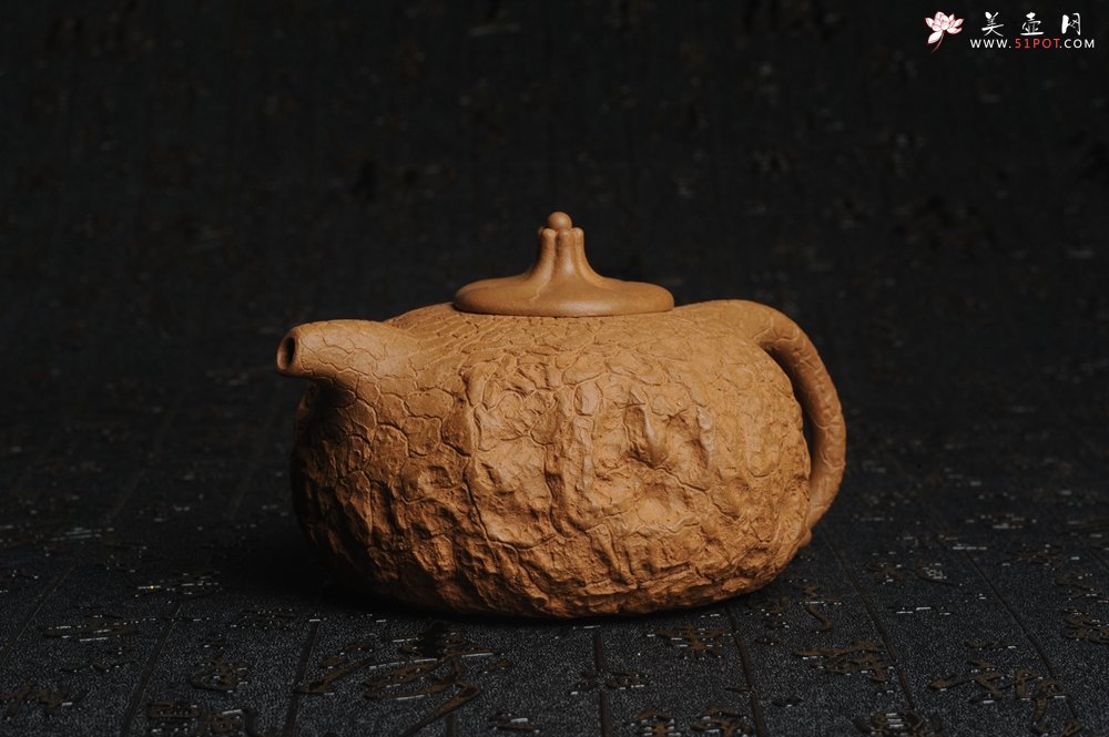 紫砂壶图片：美壶特惠 进步明显优质黄金段全手工龚春 供春 异型盖 难度大 肌理丰富 - 美壶网