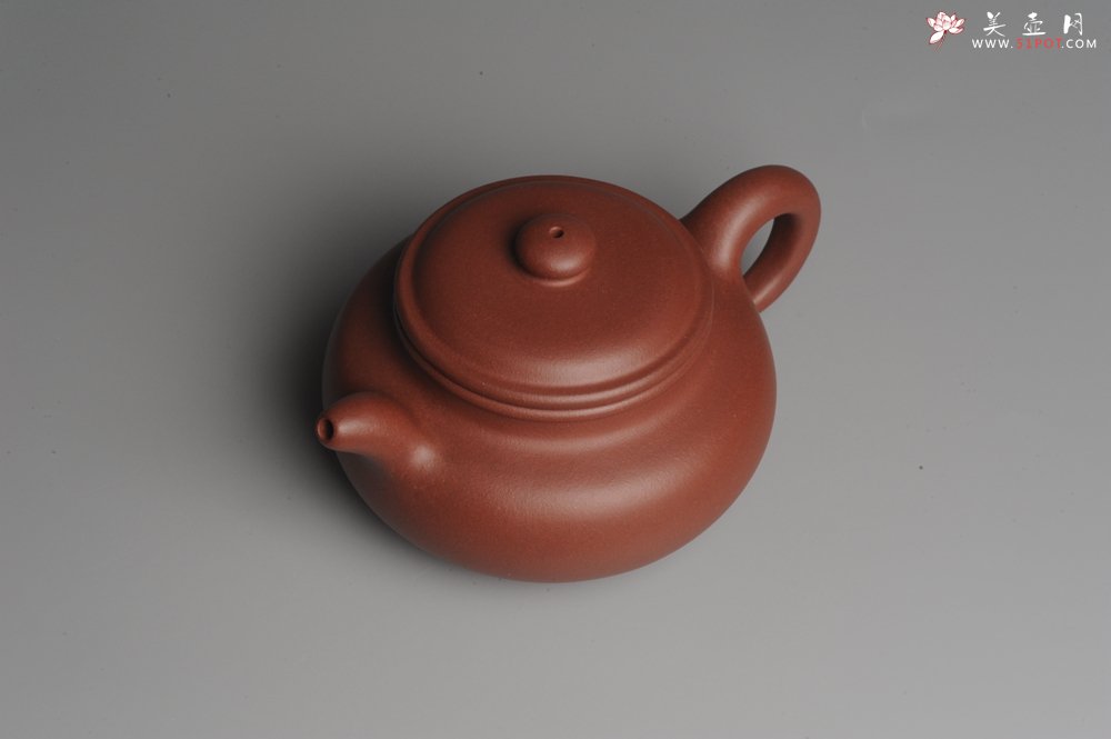 紫砂壶图片：油润底曹青 一捺底精品全手工大亨仿古 深得老味 请君细品 - 美壶网