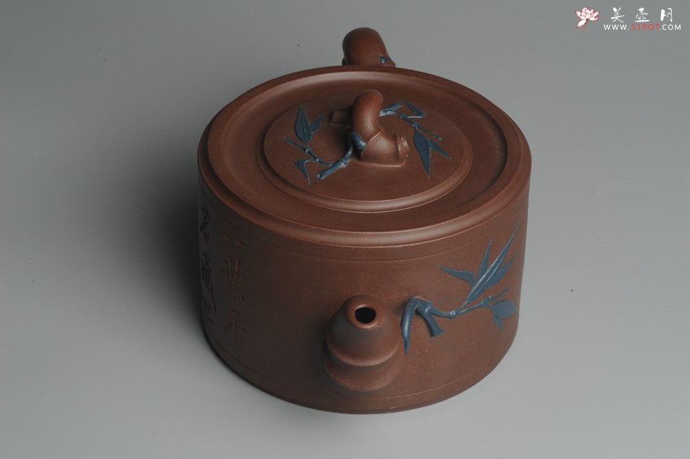 紫砂壶图片：精品大竹段壶 嵌盖难度大  气势磅礴 - 美壶网