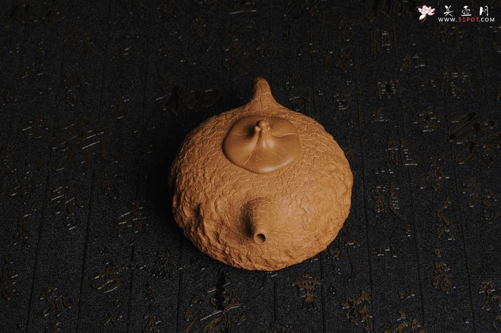 紫砂壶图片：美壶特惠 进步明显优质黄金段全手工龚春 供春 异型盖 难度大 肌理丰富 - 美壶网