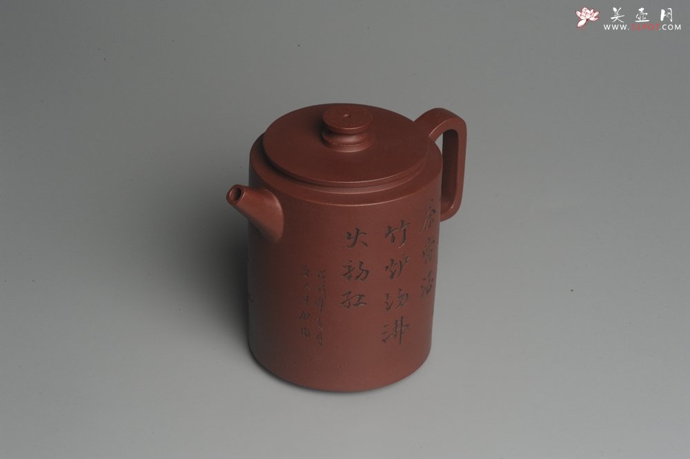 紫砂壶图片：美壶特惠 优质原矿红拼文人小壶柱础 做工精细 禾人老师即兴装饰 - 美壶网