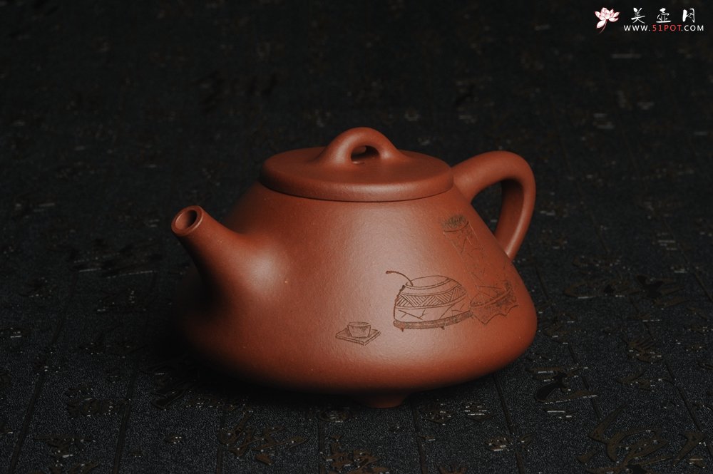 紫砂壶图片：油润底曹青 全手工精品子冶石瓢 骨肉匀挺 清茗堂助工文气装饰菖蒲清供图 文人风骨尽显 - 美壶网