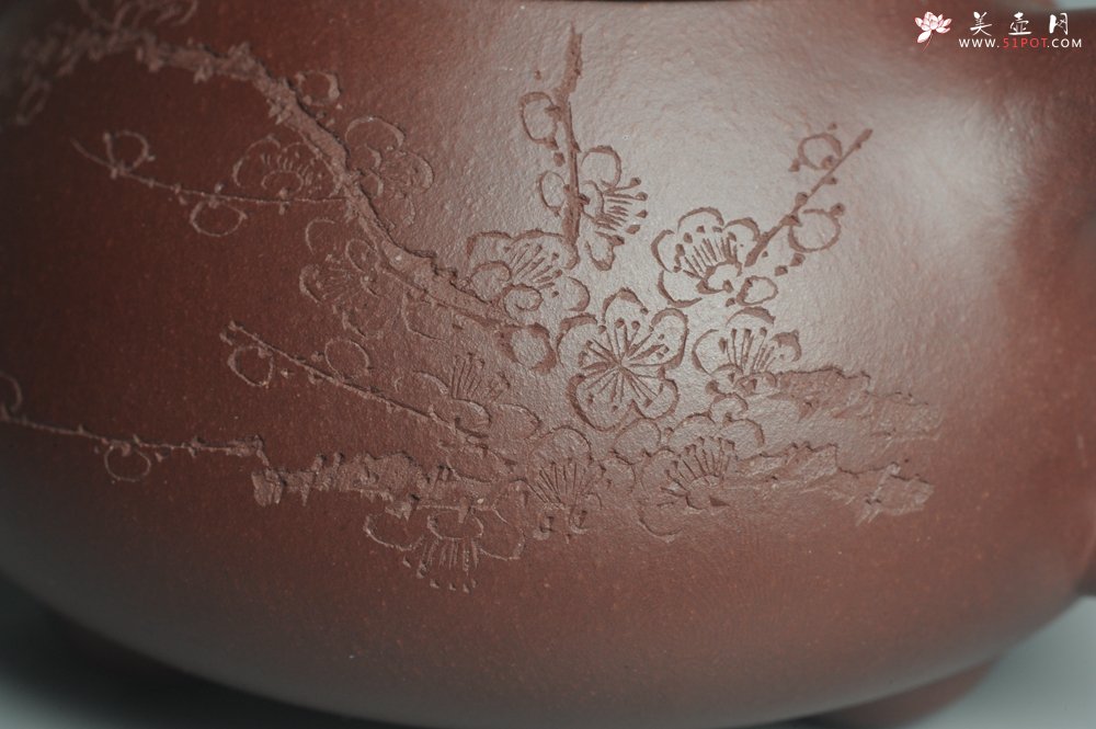 紫砂壶图片：美壶特惠 精致做工经典平盖小石瓢 精刻梅花 暗香浮动 灰常雅致 - 美壶网