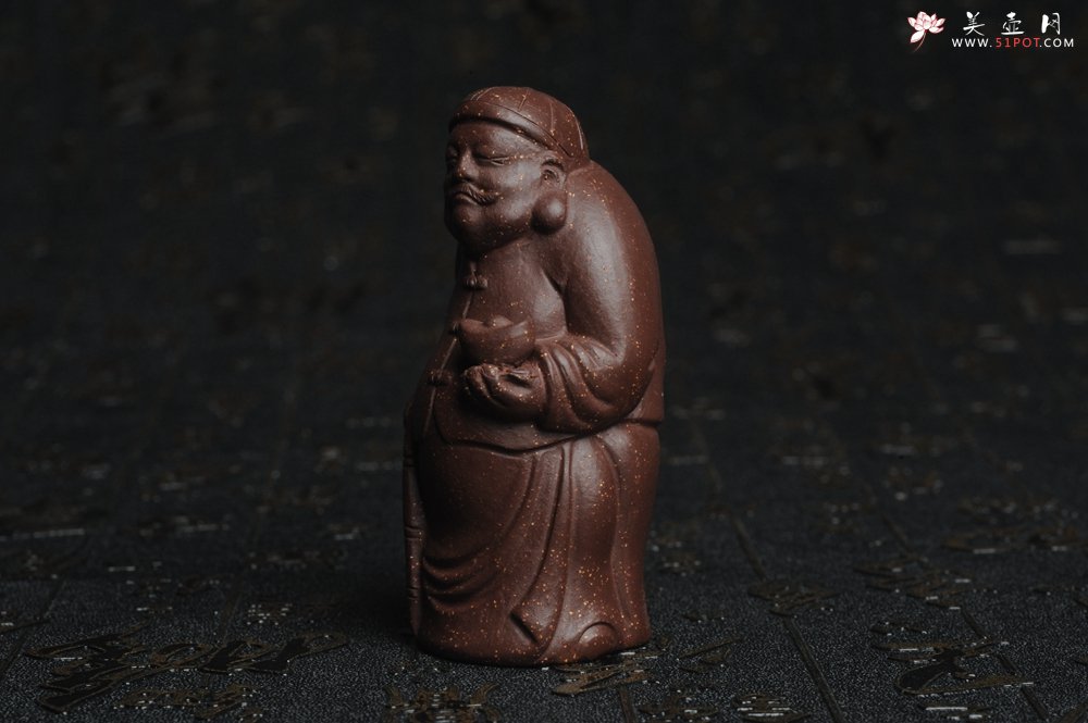 紫砂壶图片：美宠特惠 回馈壶友 精致性价比紫泥老财主茶宠高7.8cm左右 - 美壶网