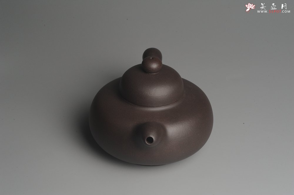 紫砂壶图片：美壶特惠 精致老紫泥道洪圣珠 稳重大气 - 美壶网