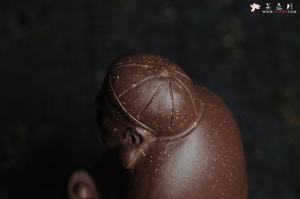 紫砂壶图片：美宠特惠 回馈壶友 精致性价比紫泥老财主茶宠高7.8cm左右 - 美壶网