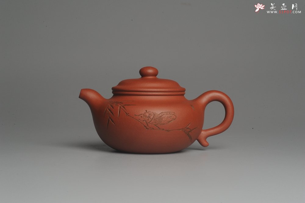 紫砂壶图片：美壶特惠 精致小仿古 子陶刻竹子和知了 寓意知足常乐 茶人醉爱 养后温润如玉 - 美壶网